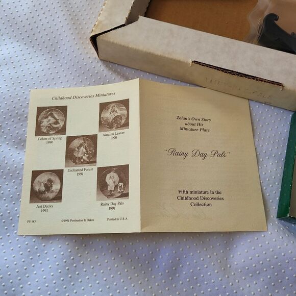 Pemberton & Oaks "Rainy Day Pals" Mini Plate Collectible - Picture 2 of 7